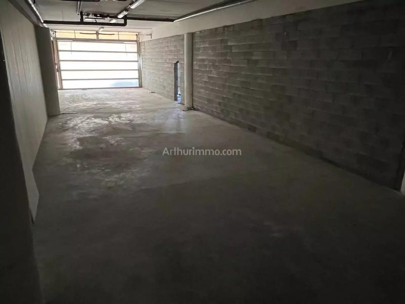 Parking / Garage - 119 m²