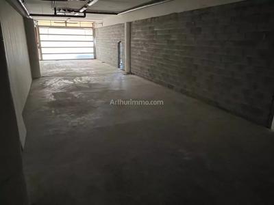 Parking / Garage - 119 m²