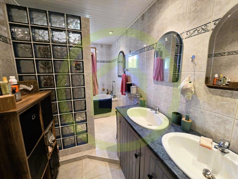 Maison - 148 m² - 6 pièces