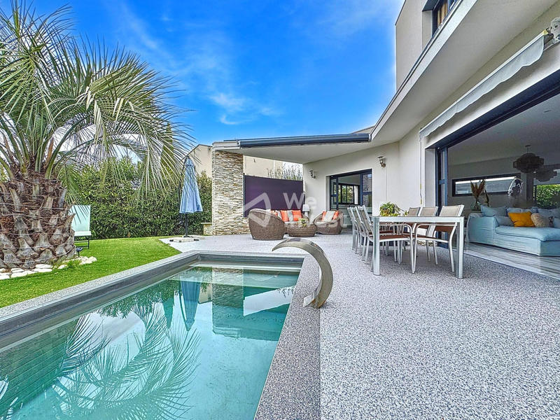 Villa - 140 m² - 5 pièces