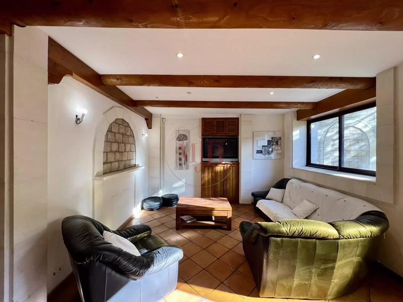 Maison de village - 245 m² - 8 pièces