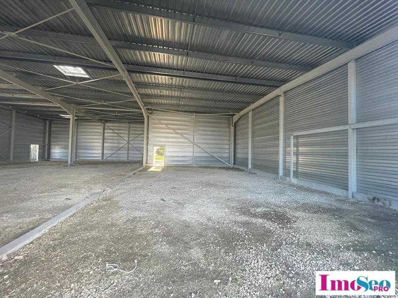 Local d'activité / Entrepôt - 209 m²