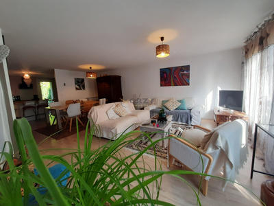 Maison - 99 m² - 4 pièces