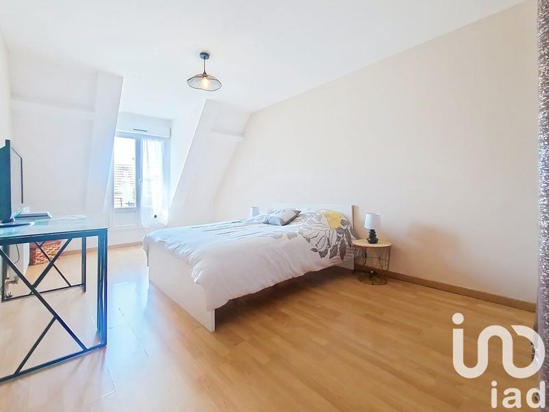 Maison - 180 m² - 7 pièces