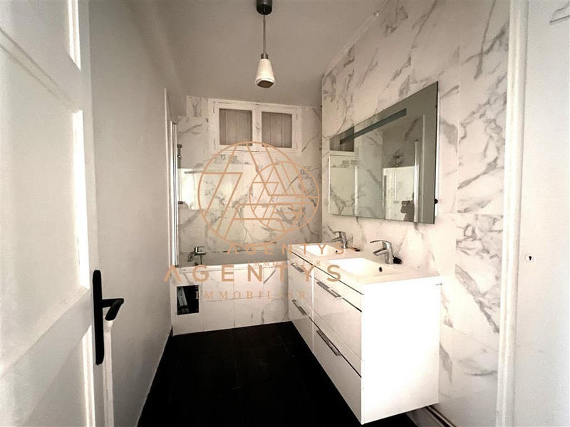 Appartement - 97 m² - 5 pièces