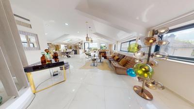 Maison contemporaine - 291 m² - 9 pièces