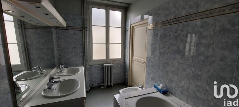 Maison - 286 m² - 12 pièces