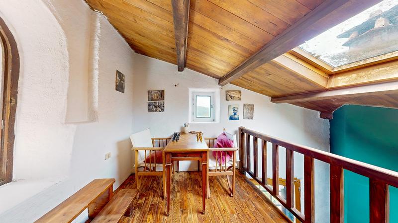 Maison - 240 m² - 4 pièces