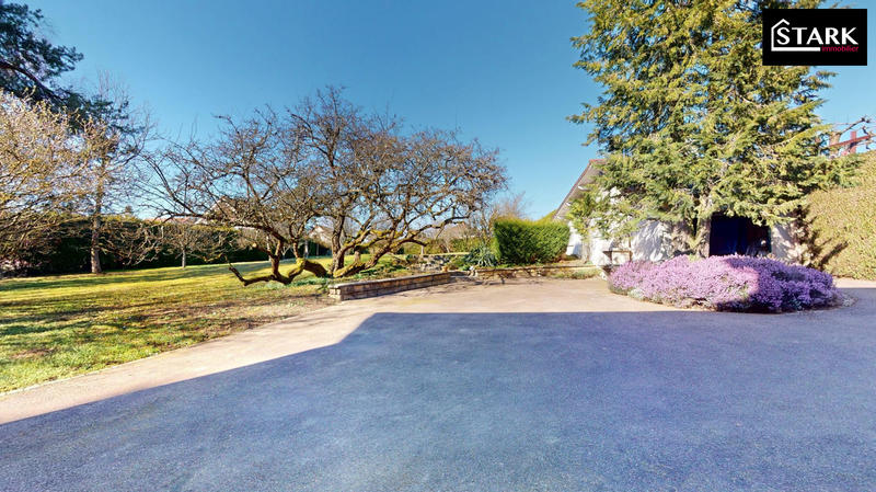 Maison ancienne - 235 m² - 8 pièces