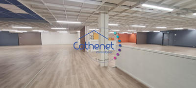 Local commercial - 2 146 m²