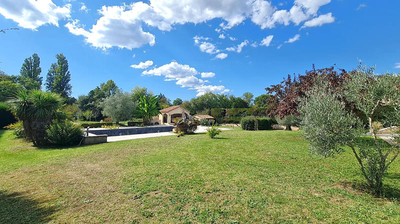 Maison - 161 m² - 8 pièces