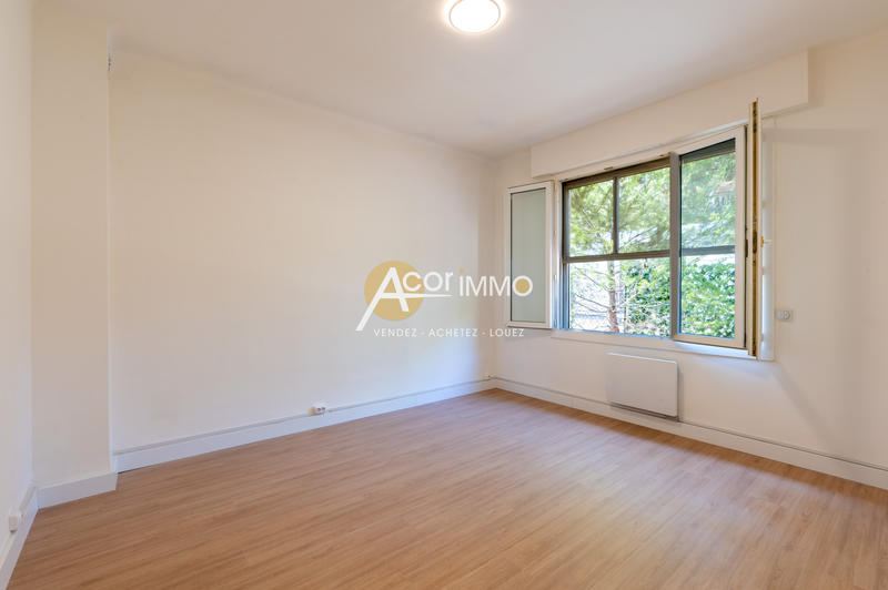 Maison - 167 m² - 8 pièces