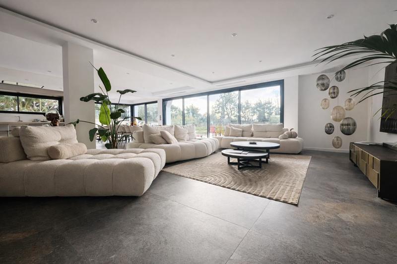 Mas - 220 m² - 5 pièces