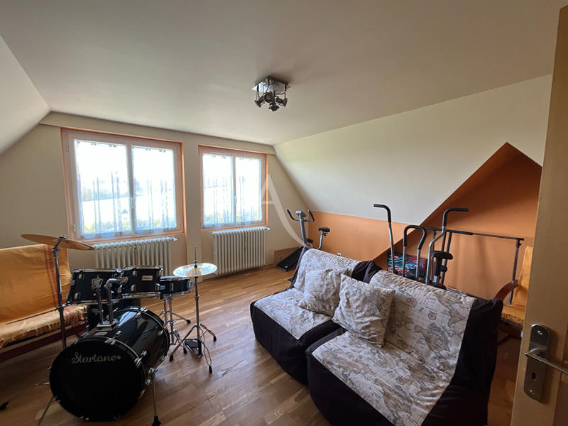 Maison - 180 m² - 8 pièces