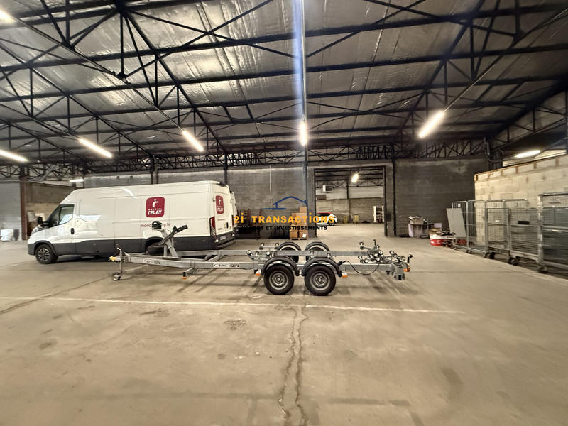 Local d'activités - 1 200 m²