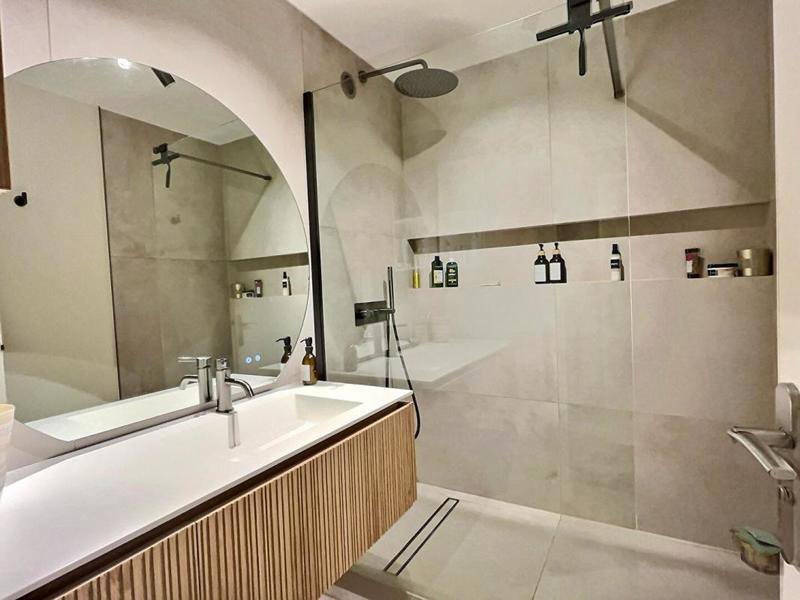 Appartement - 90 m² - 4 pièces