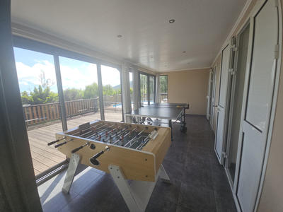 Villa - 243 m² - 8 pièces