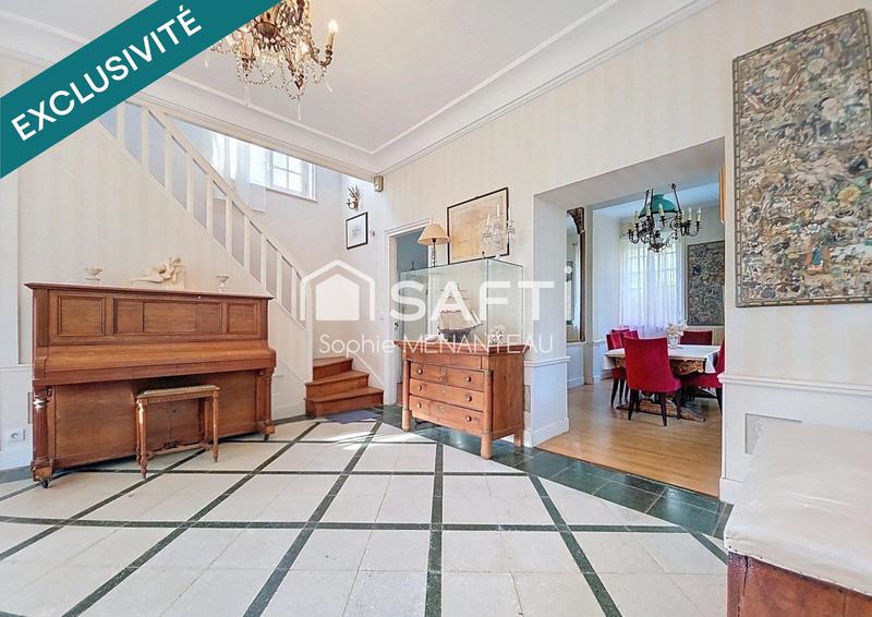 Villa - 216 m² - 9 pièces