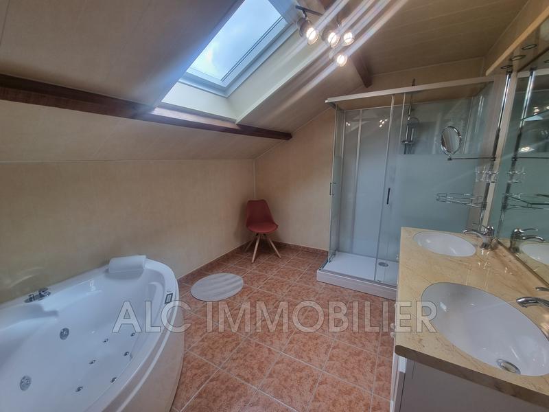 Maison - 170 m² - 6 pièces