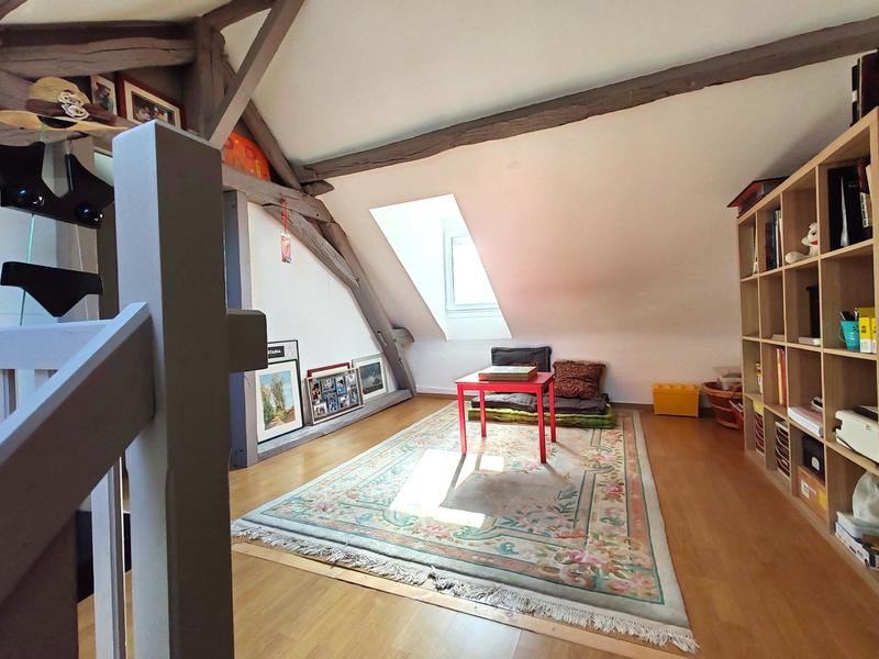 Maison - 200 m² - 8 pièces