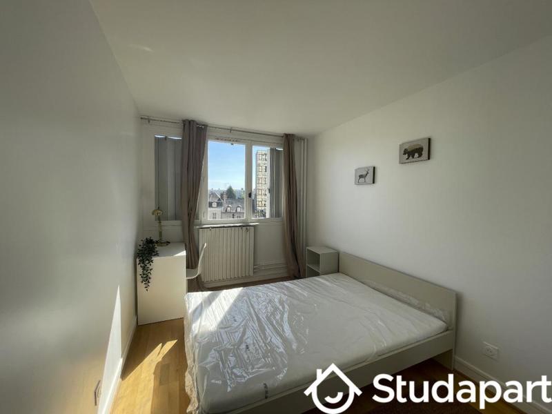 Chambre - 11 m² - 1 pièce