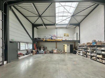 Local d'activités - 267 m²