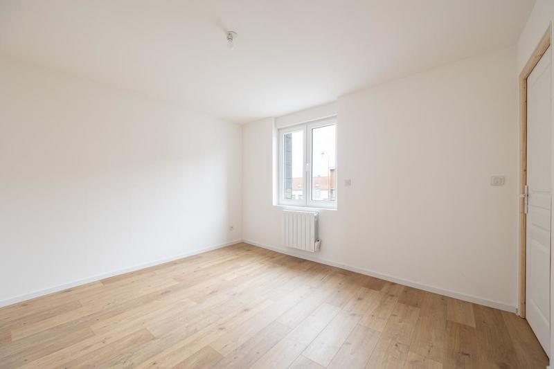 Maison - 95 m² - 5 pièces