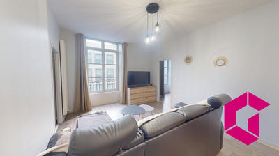 Appartement - 100 m² - 5 pièces
