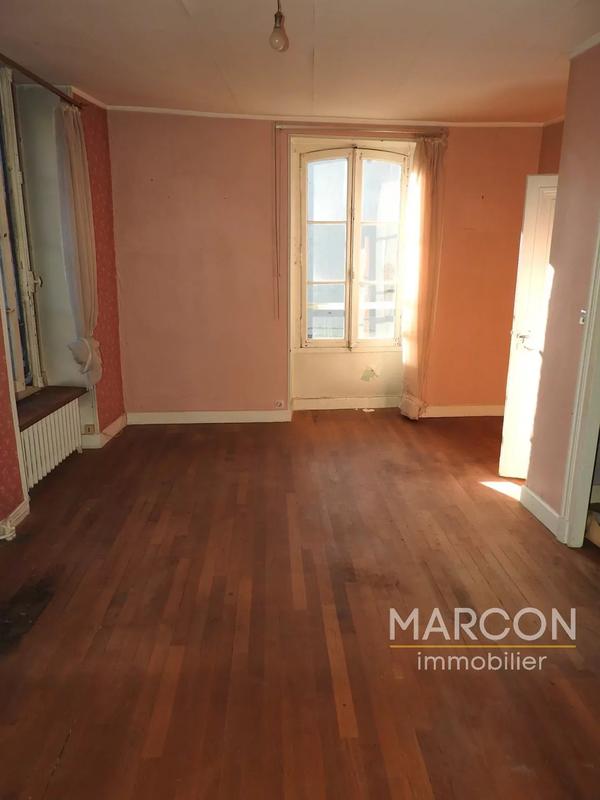 Immeuble - 103 m² - 5 pièces