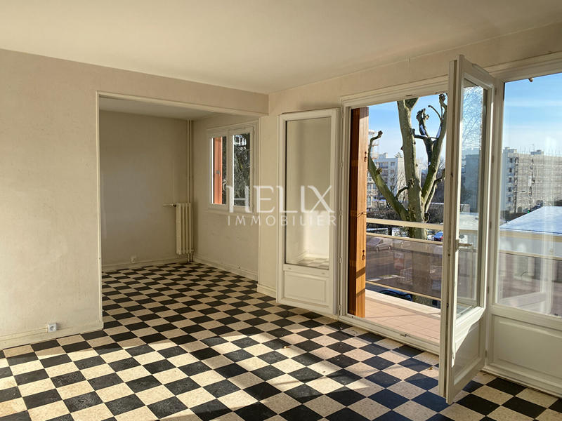 Appartement - 85 m² - 5 pièces