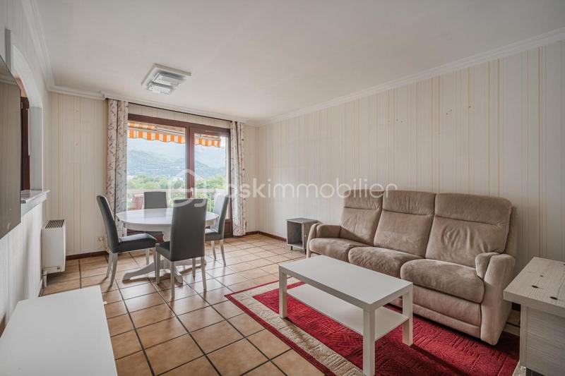 Appartement - 90 m² - 4 pièces