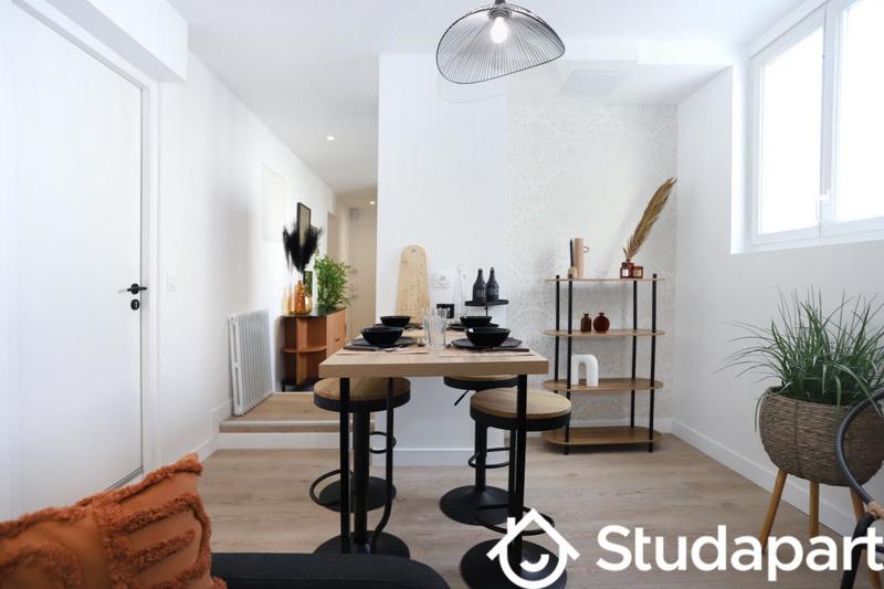 Chambre - 12 m² - 1 pièce