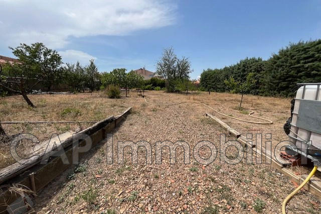 Terrain - 878 m²