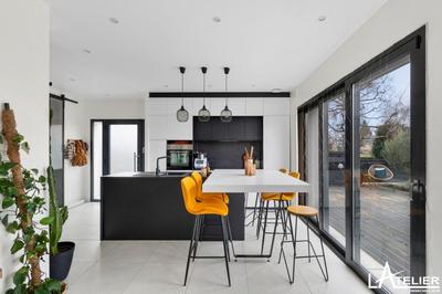 Maison - 85 m² - 5 pièces