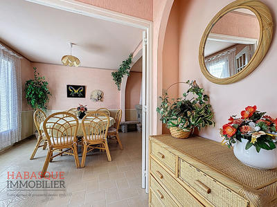 Maison - 99 m² - 6 pièces