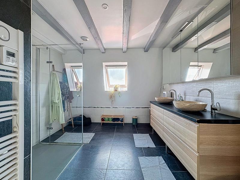 Appartement - 106 m² - 4 pièces