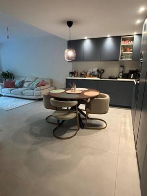 Appartement - 84 m² - 4 pièces