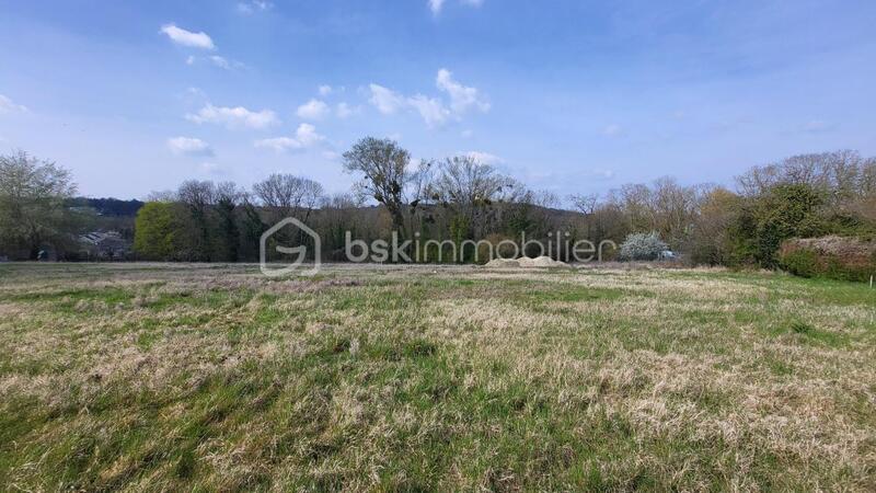 Terrain constructible - 930 m²