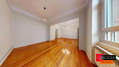 Appartement - 85 m² - 4 pièces