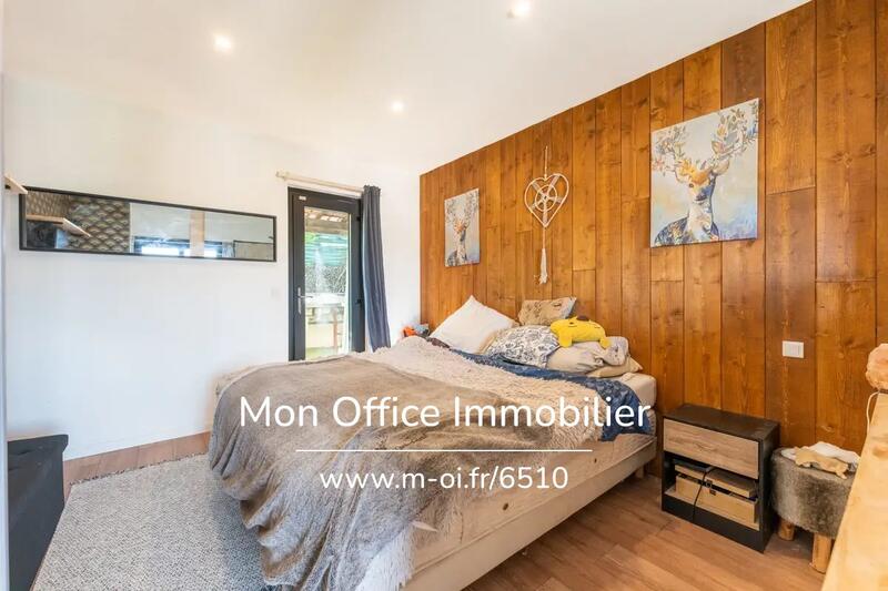 Maison - 210 m² - 7 pièces