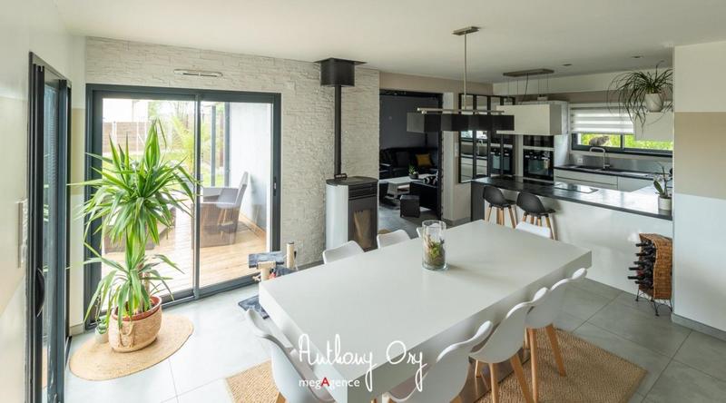 Maison - 109 m² - 6 pièces