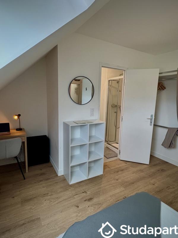 Chambre - 13 m² - 1 pièce