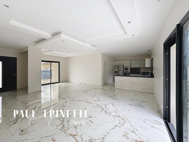 Maison - 94 m² - 5 pièces