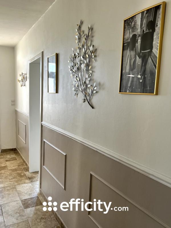 Maison - 266 m² - 10 pièces