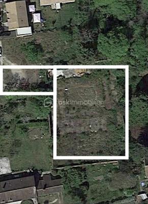 Terrain constructible - 1 849 m²