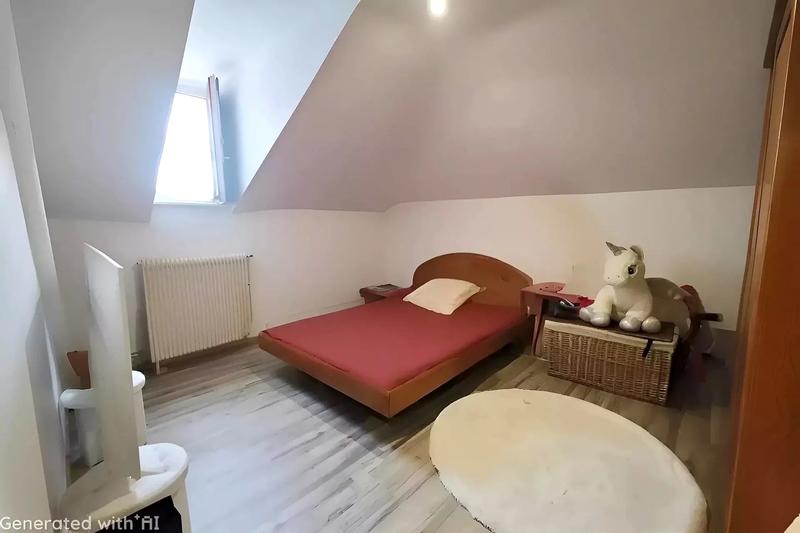 Maison - 205 m² - 9 pièces