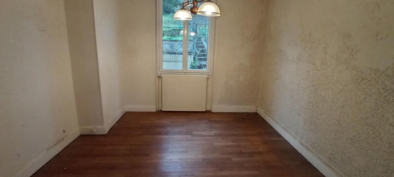 Maison - 93 m² - 5 pièces