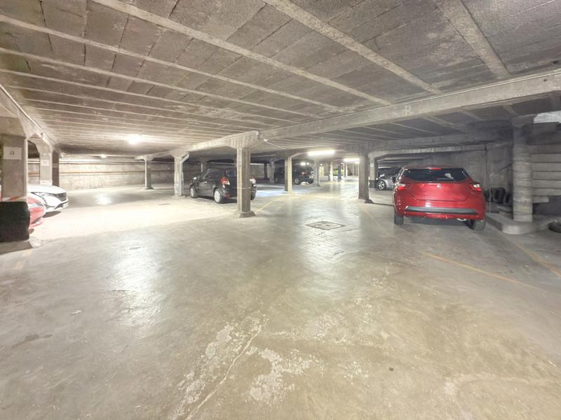 Parking / Garage - 1 m²