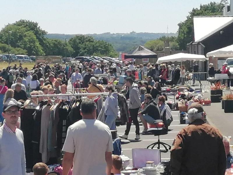 Vide grenier du Village Commercial de Malakoff à Plaintel
