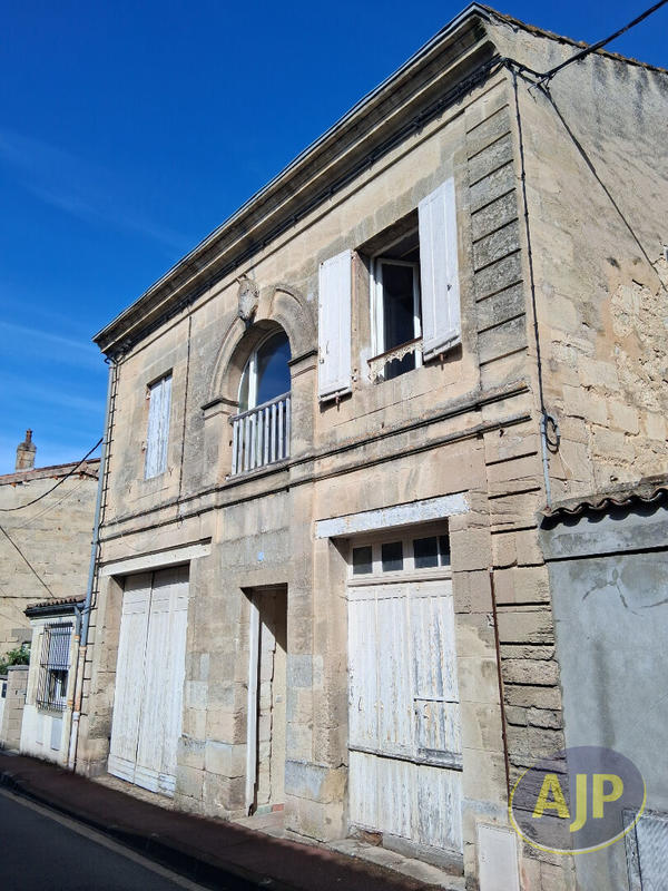 Maison - 200 m² - 4 pièces